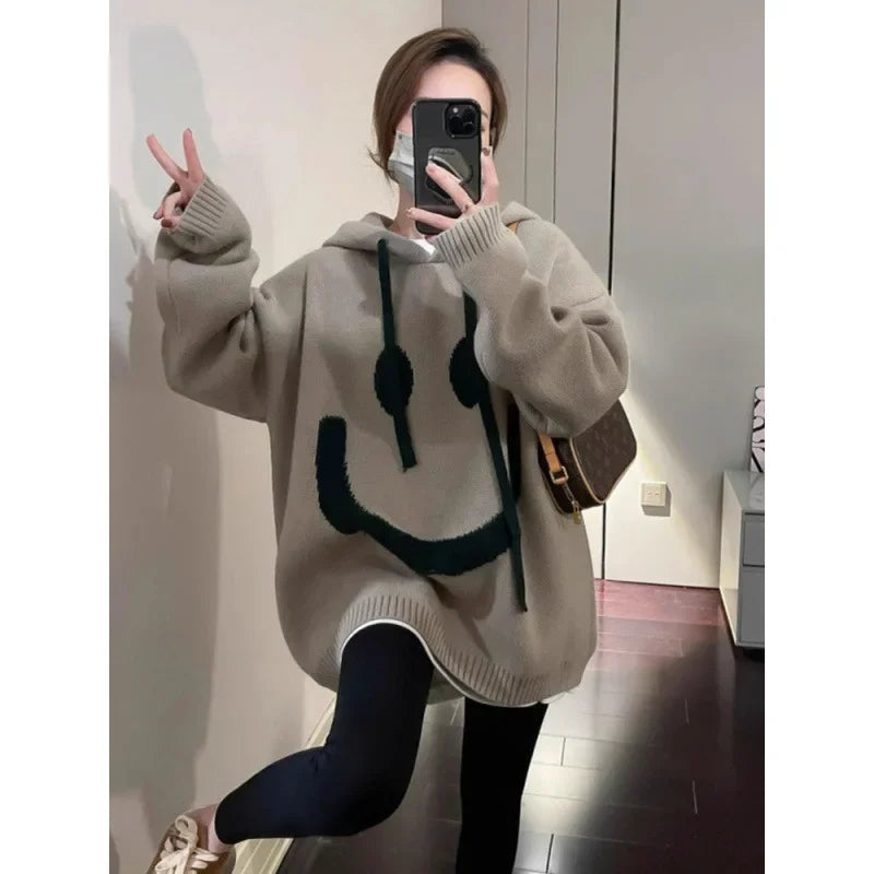 Megan – Women's Oversized Cozy Knit Hoodie with Bold Smiley Face Graphic