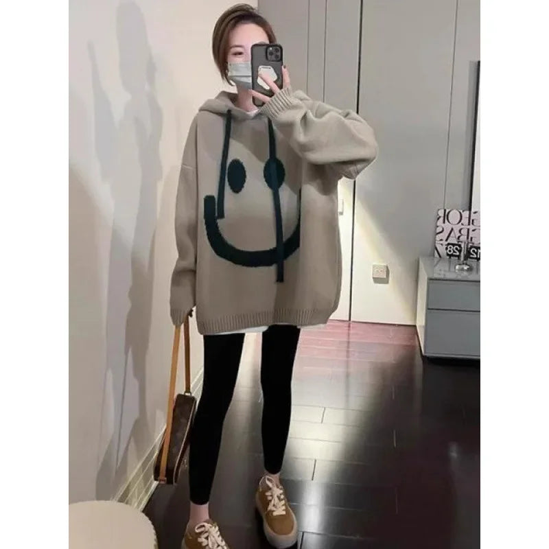 Megan – Women's Oversized Cozy Knit Hoodie with Bold Smiley Face Graphic