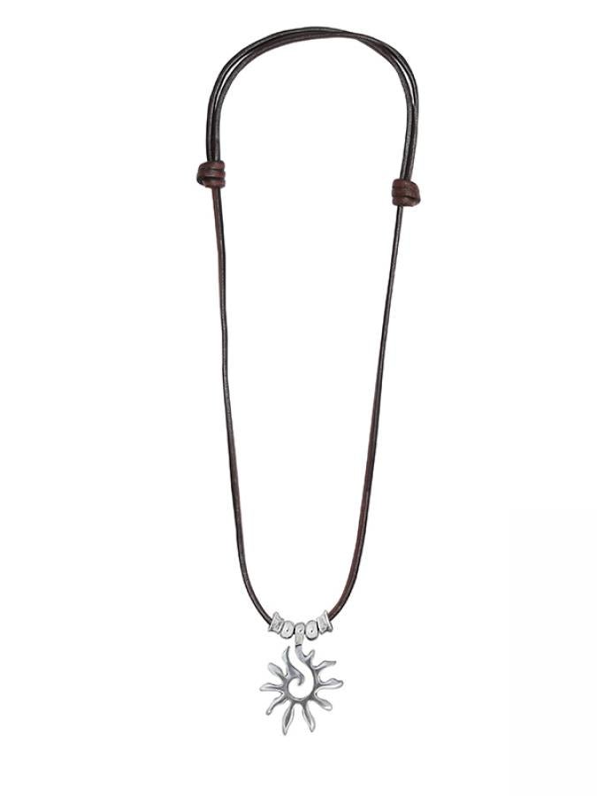 Imogen – Women's Leather Necklace with Sun Pendant in Silver or Gold – Adjustable and Stylish Design